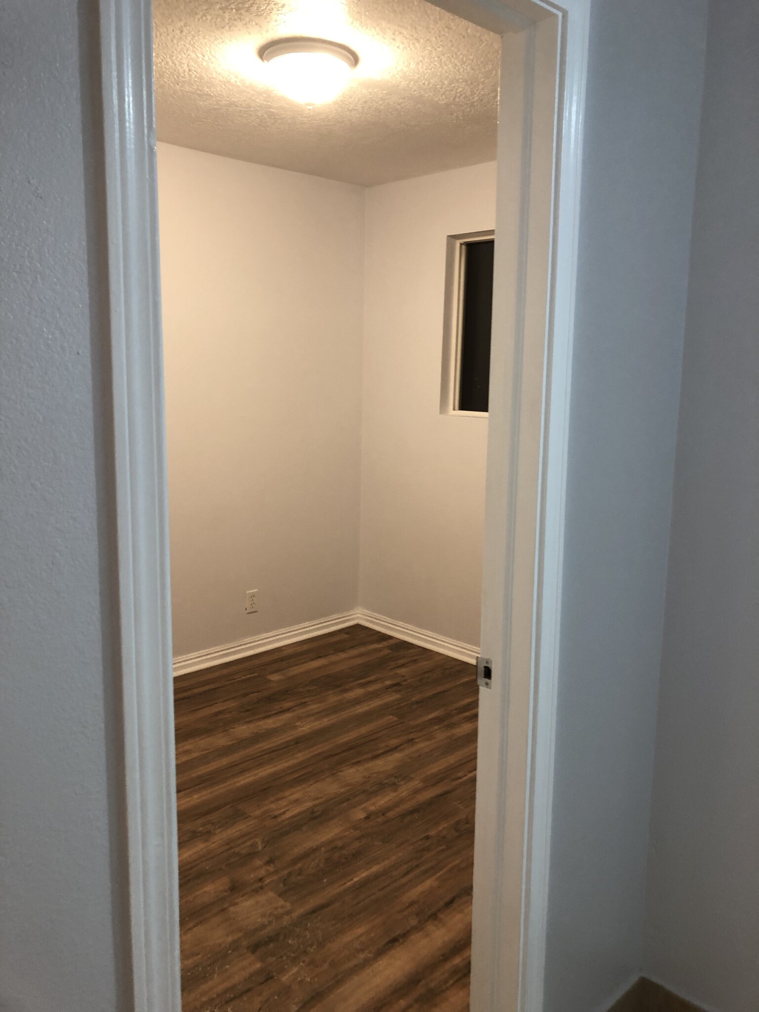 Building Photo - 873 w 300 s