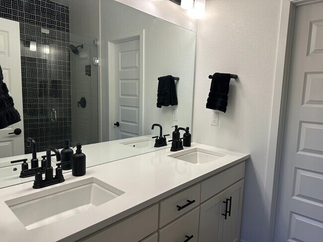 Building Photo - Westminster Station - Almost new- Pride Of Ownership!