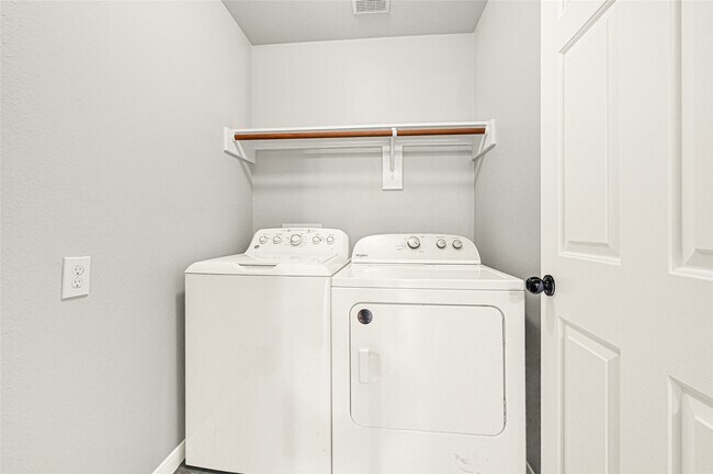 Building Photo - 5318 Champions Way Ln