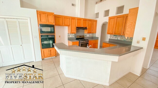 Building Photo - 8501 Tamworth St