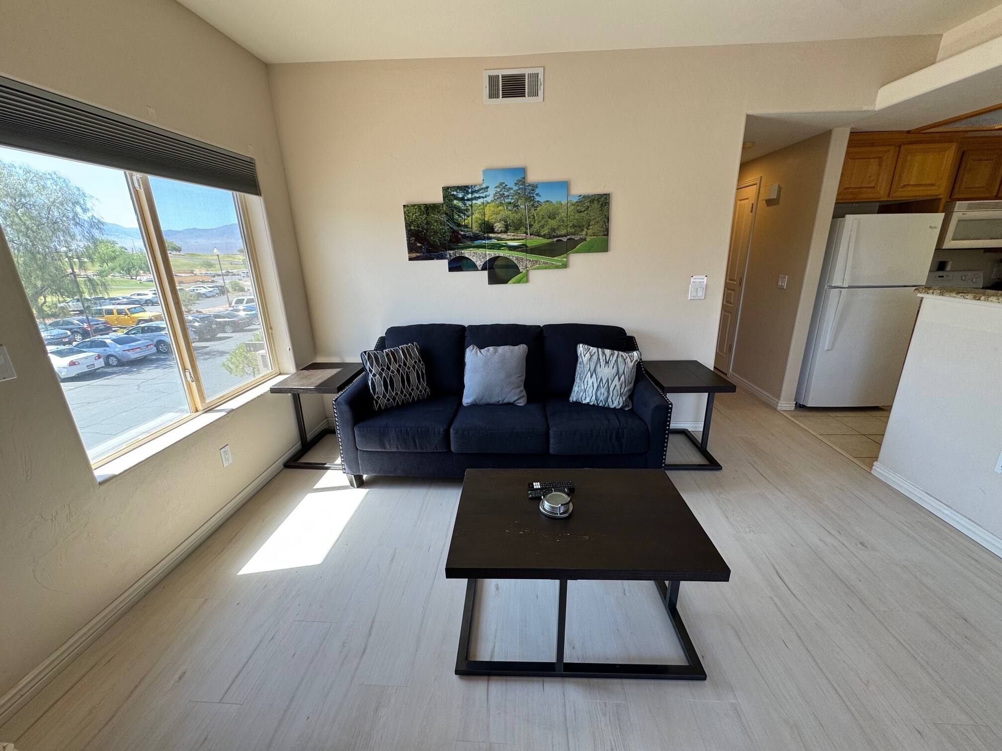 Building Photo - 400 Paradise Pky