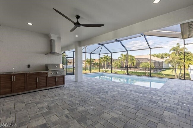 Building Photo - 3311 Surfside Blvd