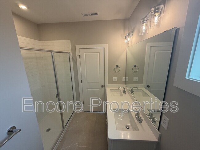 Building Photo - 67 Wandering Wy