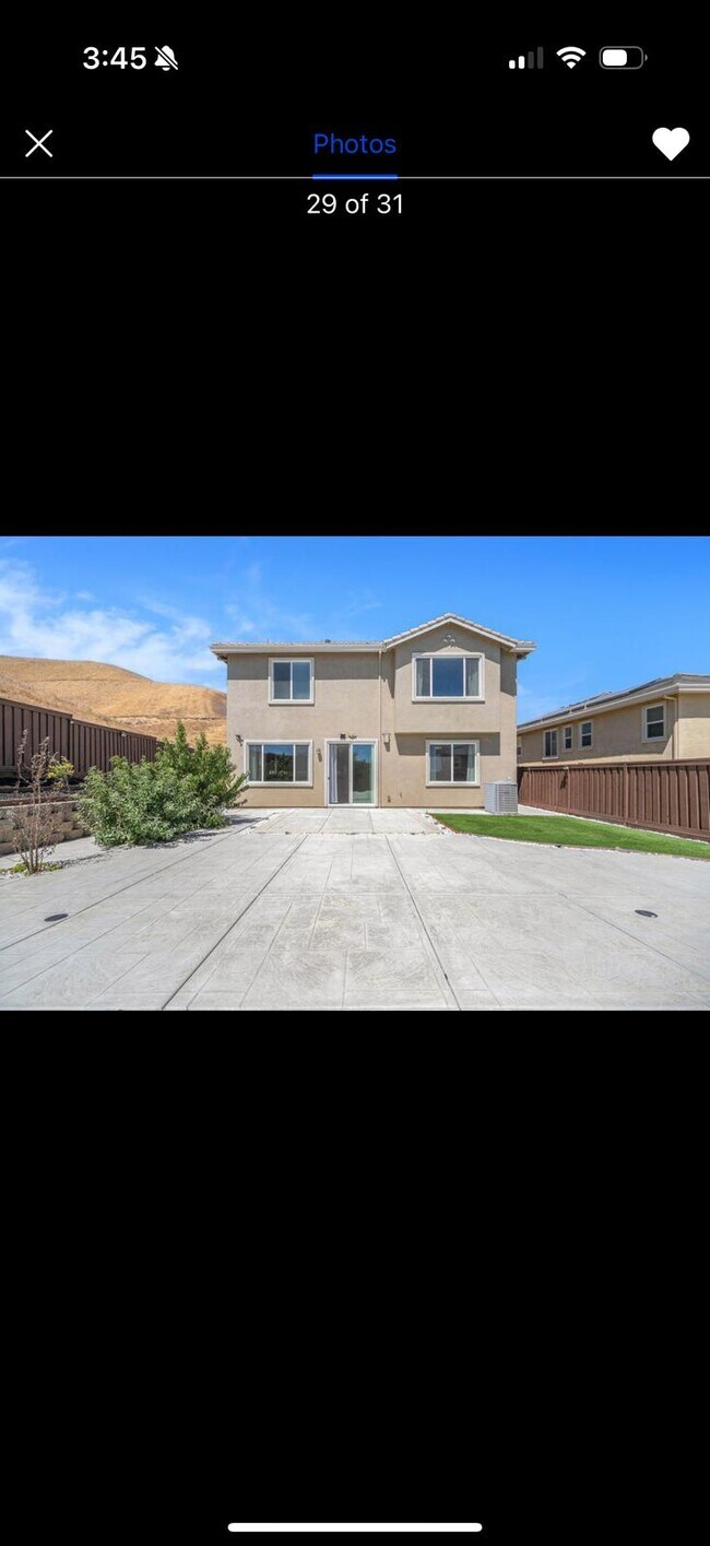 Building Photo - 31 Cortina Dr