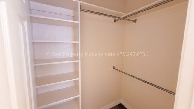 Building Photo - 7214 Red Pine Dr