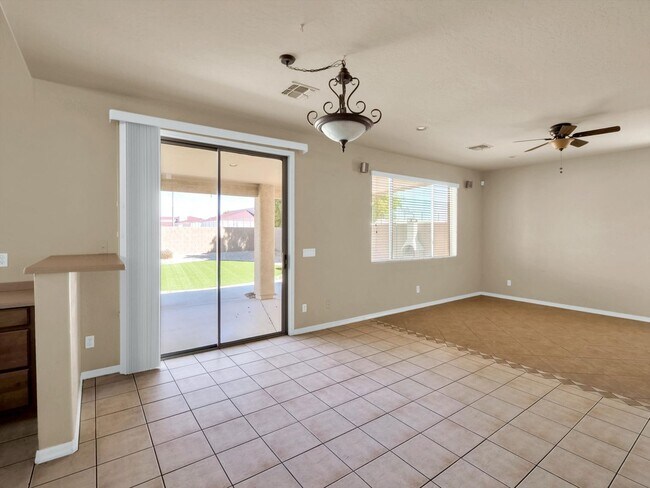 Building Photo - stunning 4-bedroom, 2-bathroom home
