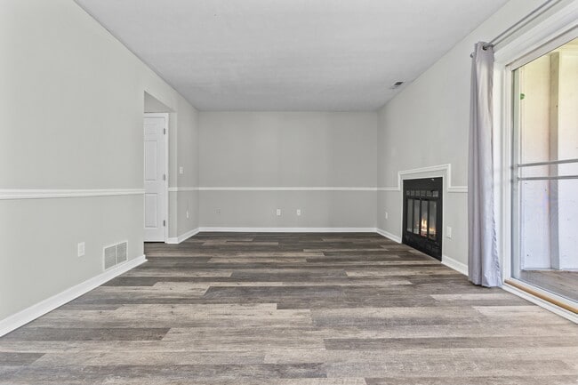 Building Photo - 1658 Foxhaven Dr