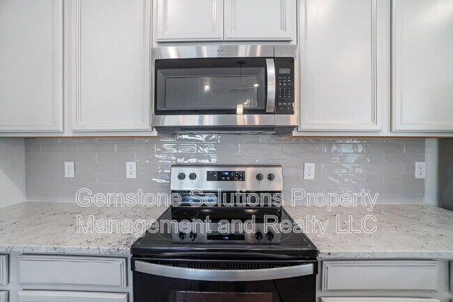Building Photo - 639 Taylor Bend