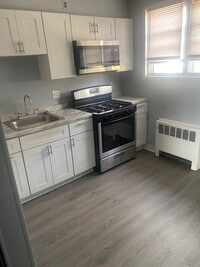 Building Photo - 6254 Everett Ave