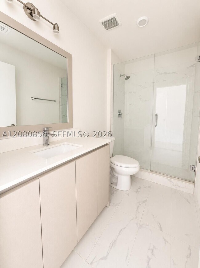 Building Photo - 2555 NE 193rd St