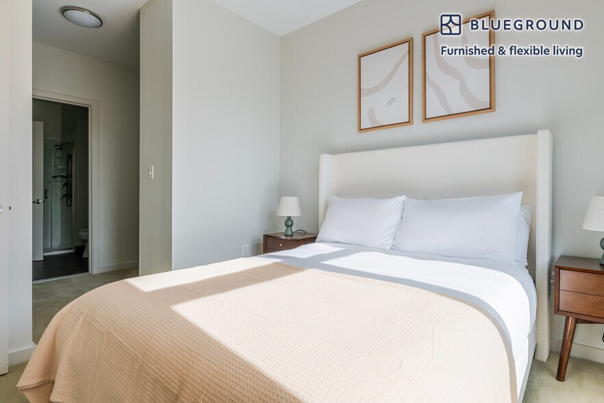 Building Photo - 240 Sidney St