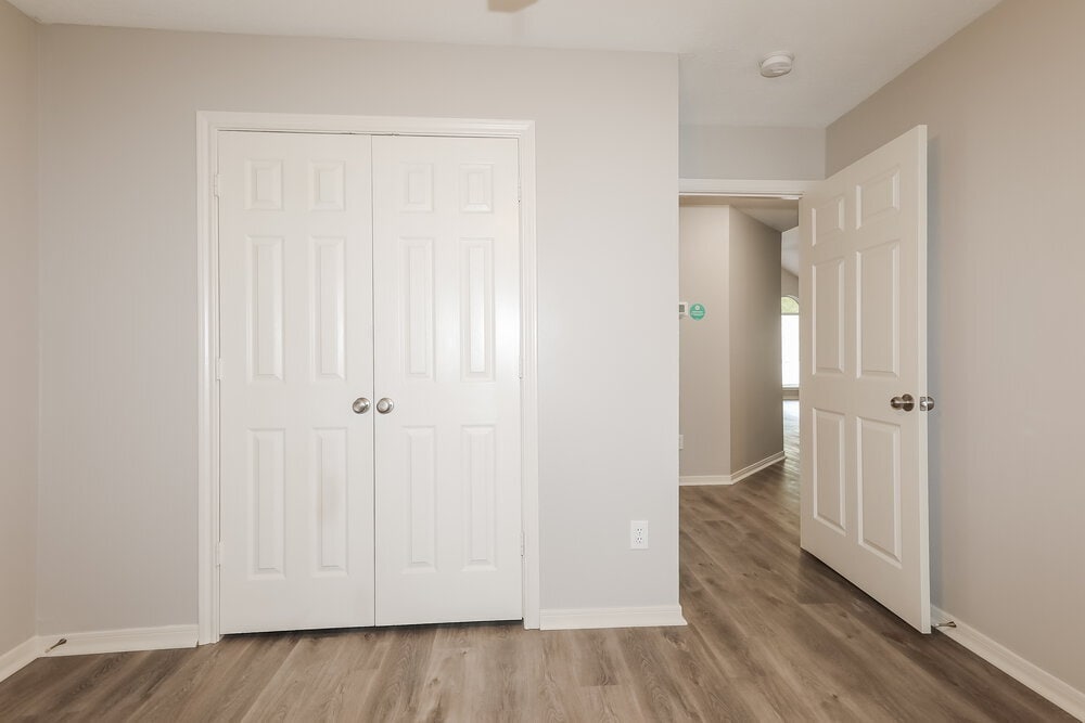 Building Photo - 626 Fantasy Ln