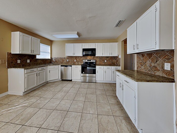 Building Photo - 7804 Rice Dr