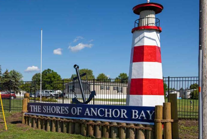 Building Photo - 9576 Mariner Dr