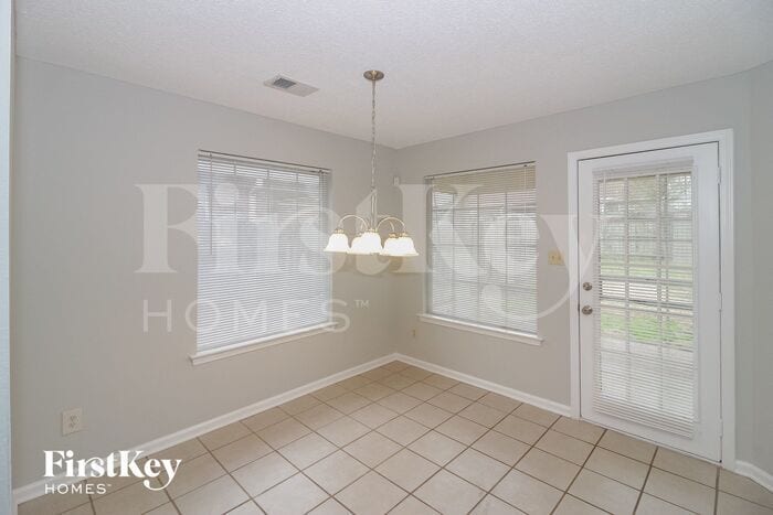 Building Photo - 6935 Naples Dr