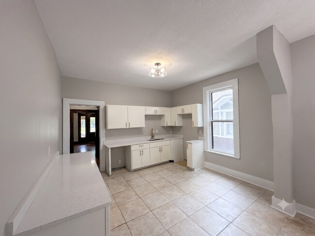 Building Photo - 1258 Agnes Pl