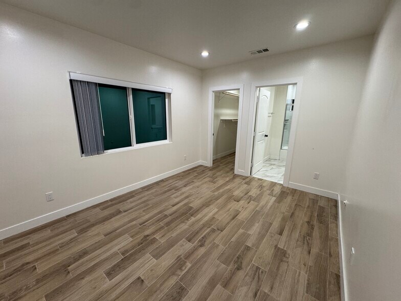 Building Photo - 4618 W Roy Cir