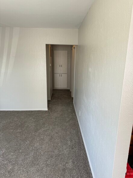 Building Photo - 2522 Brentford Ct