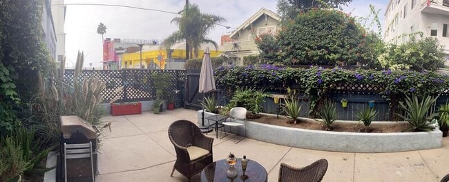 Building Photo - 14-16 Wavecrest Ave