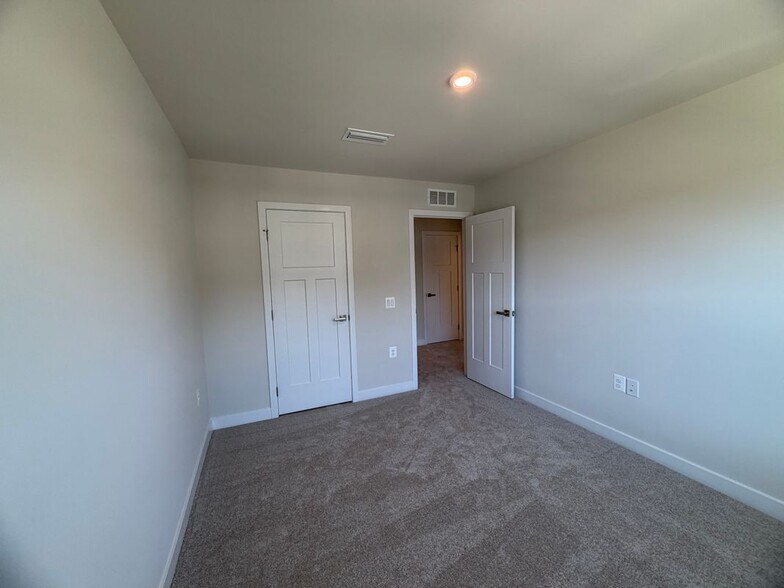 Building Photo - 18347 Centennial Cir