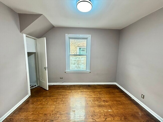 Building Photo - 4727 S Harding Ave