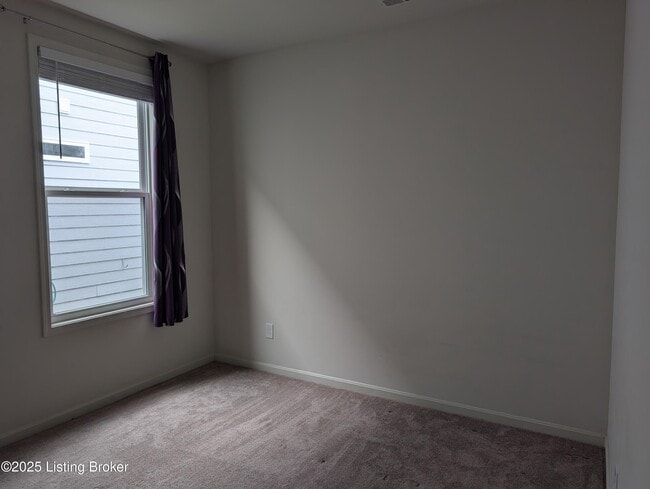 Building Photo - 2861 Hamilton Springs Dr