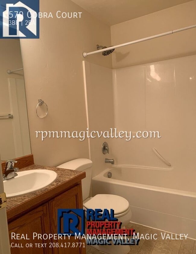 Building Photo - 570 Cobra Ct