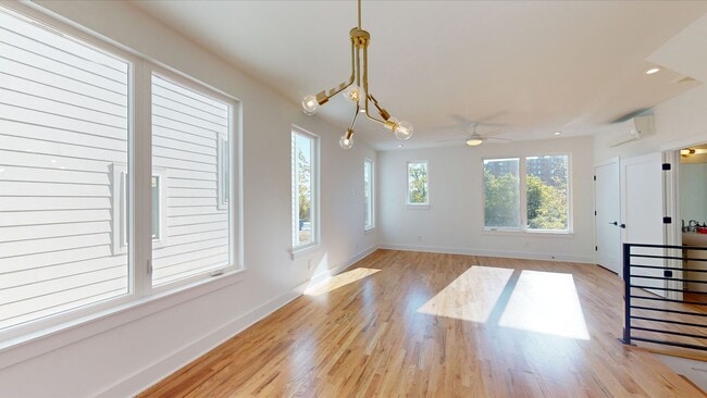 Building Photo - Nashville 3 Bedroom