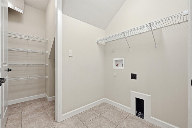 Building Photo - 4256 Skipjack Cove