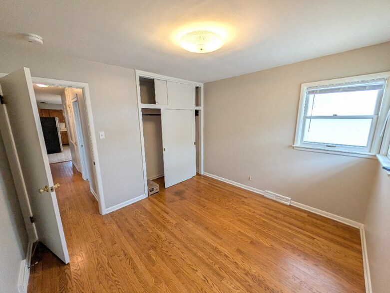 Building Photo - 7843 Jackson Ave