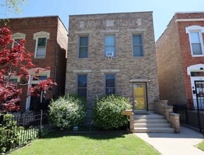 Building Photo - 929 S Bell Ave