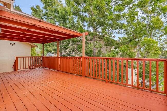 Building Photo - REMARKABLE VIEWS...LOTS OF PRIVACY IN YOUR OWN LITTLE WORLD..