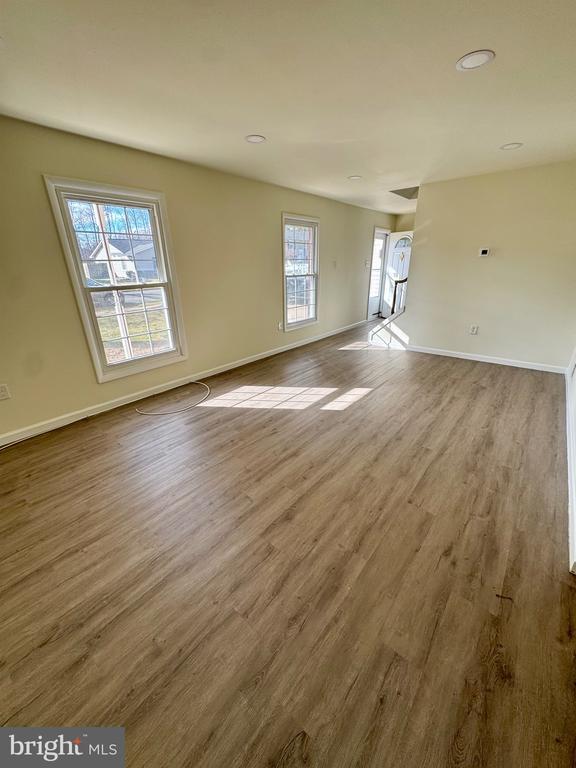 Building Photo - 1040 Springhill Way