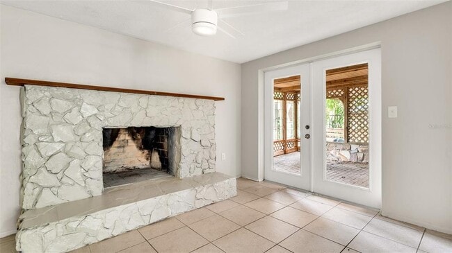 Building Photo - 7634 Fox Hollow Dr