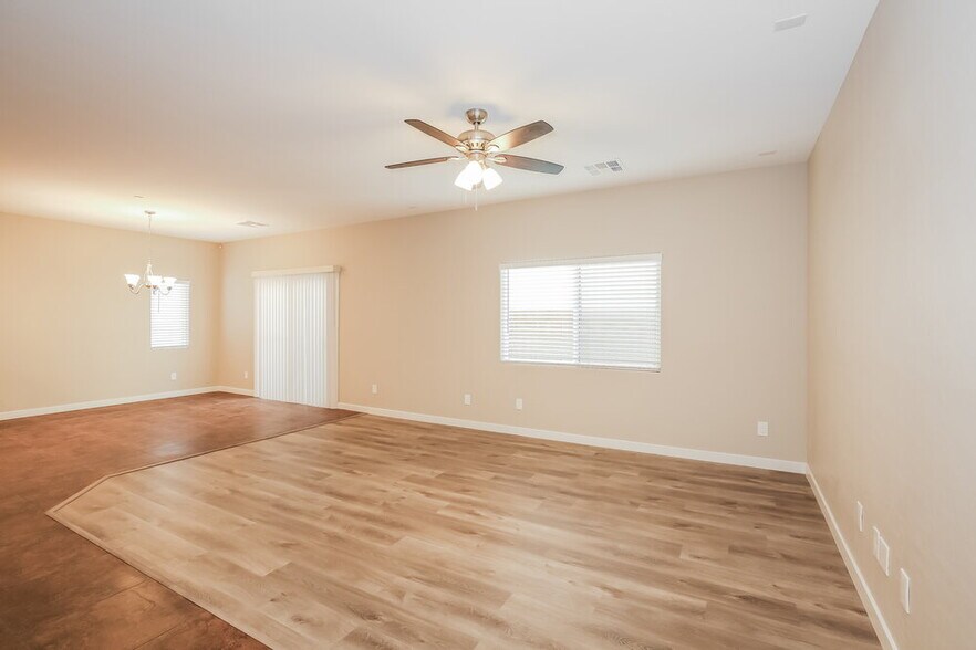 Building Photo - 6212 Red Jamboree Ct