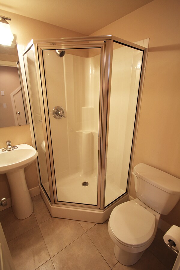 Building Photo - LUXURY 3 BED, 3 BATH SEATTLE TOWNHOME FOR RENT; AVAILABLE NOW!