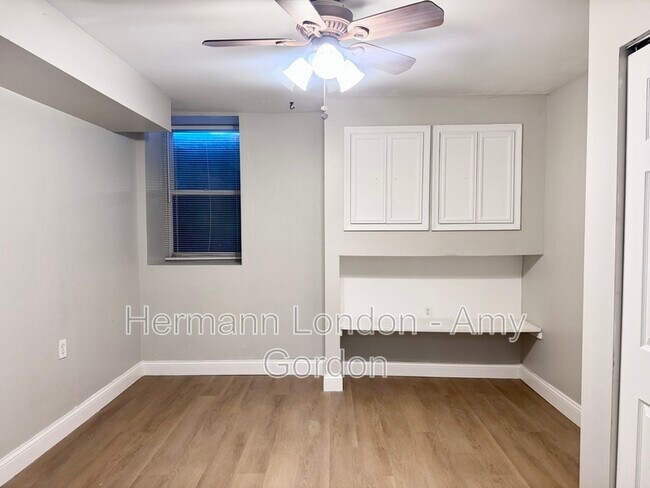 Building Photo - 1714 S Tucker Blvd