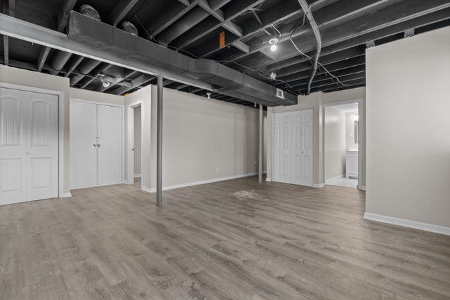 Building Photo - 401 S Ballas Rd