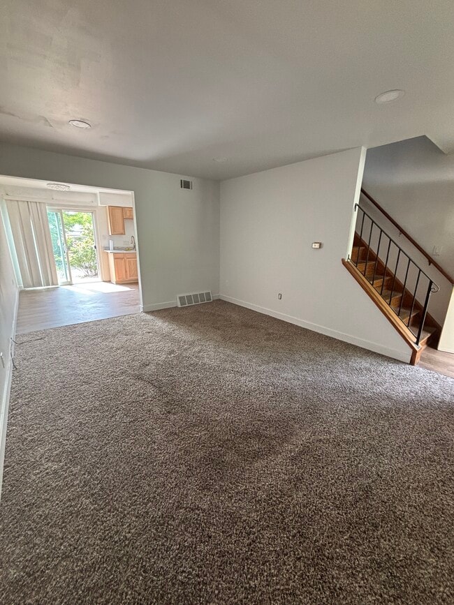 Building Photo - 820 Jackson Ln