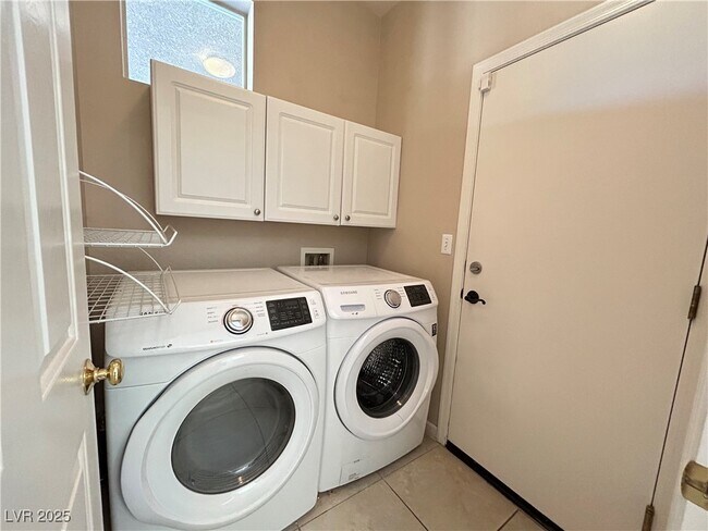Building Photo - 1306 Tempo St