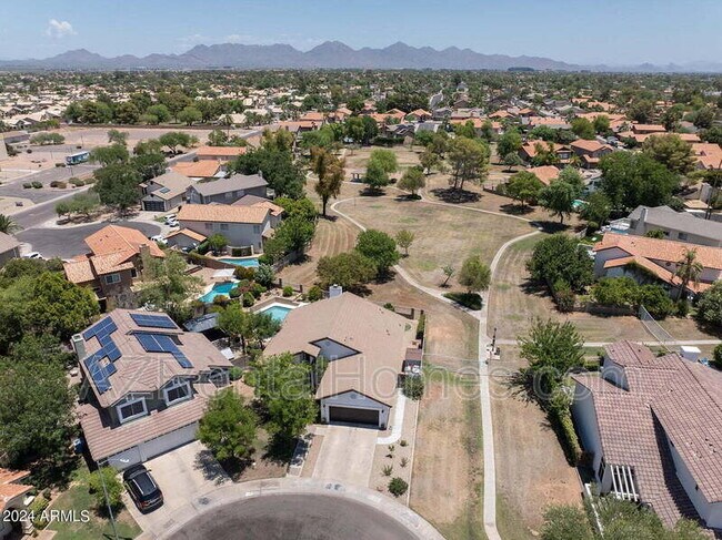 Building Photo - 16023 N 48th Pl