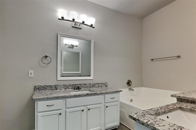 Building Photo - 6602 Albion Cresent Dr