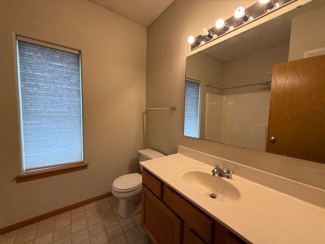 Building Photo - $1,300| 2 Bedroom, 1 Bathroom Condo | No P...
