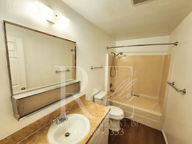 Building Photo - Spacious Living With Extra Comfort: Bonus Room & Expansive Yard