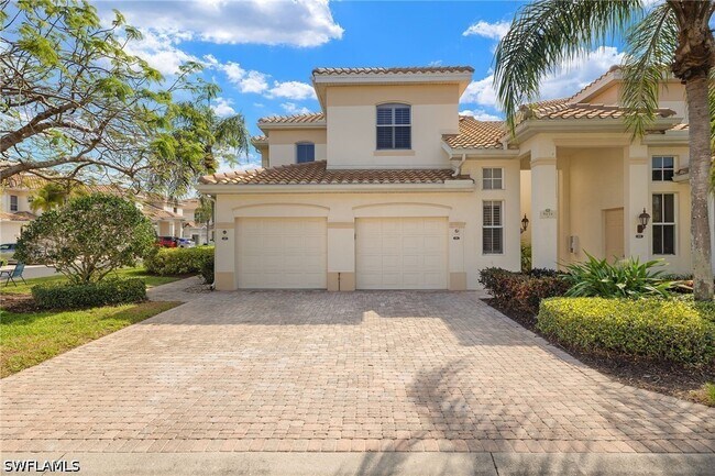 Building Photo - 9050 Las Maderas Dr