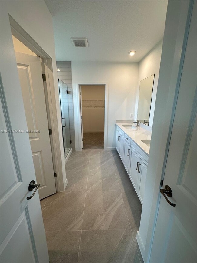 Building Photo - 7262 Lenora Ln