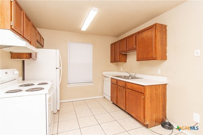 Building Photo - 1602 Benttree Dr