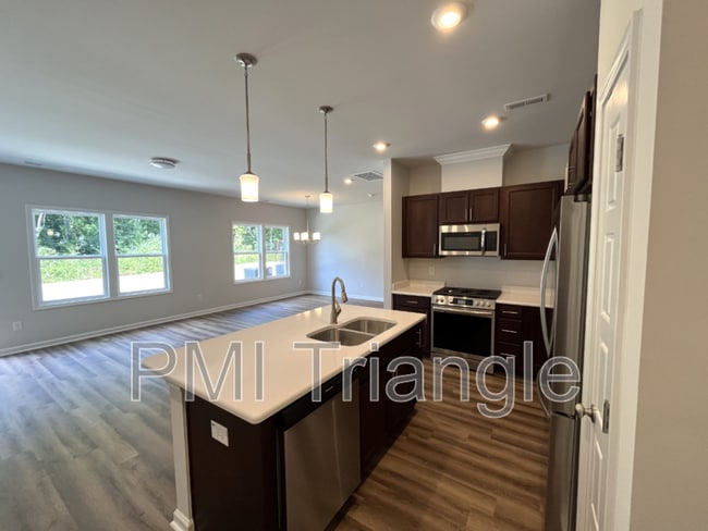 Building Photo - 272 Shingle Oak Rd