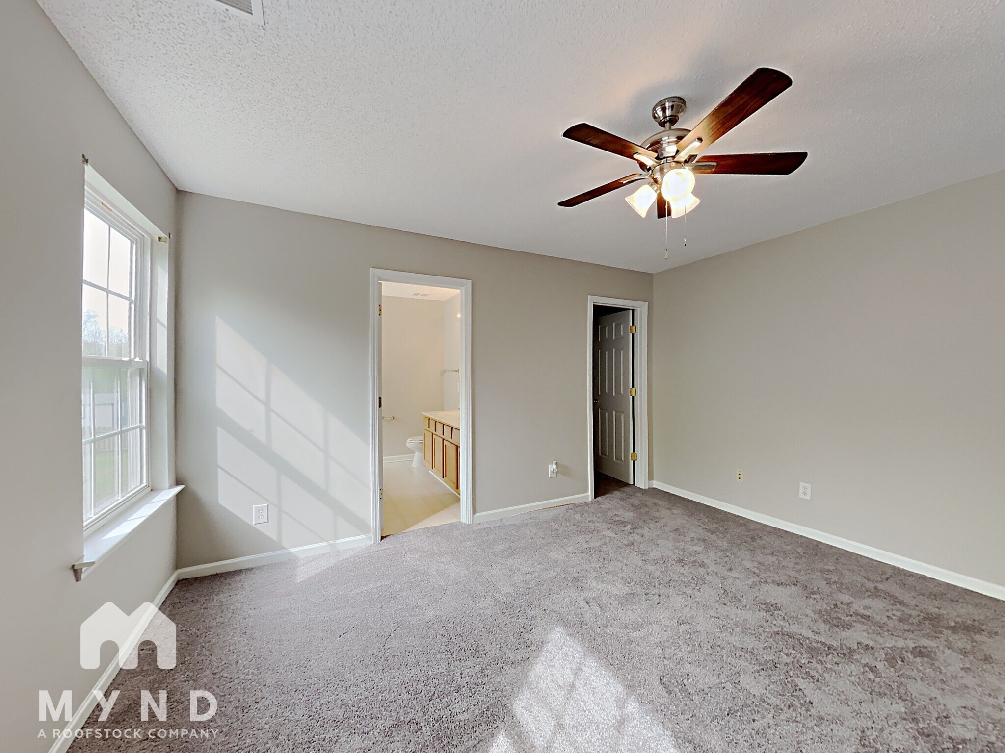 Building Photo - 10717 Glenluce Ave