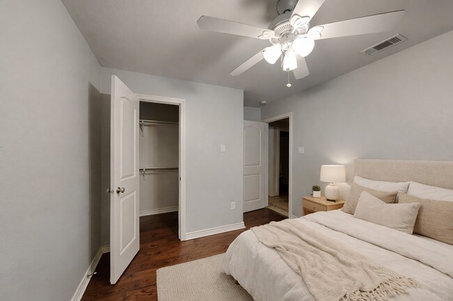 Building Photo - Spacious 4BR Home in Denton | Fireplace, Fenced Yard, Covered Patio + Near UNT